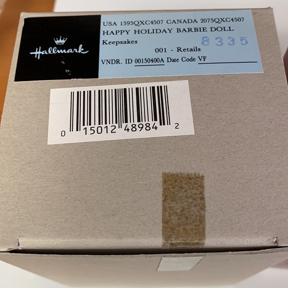 Hallmark Keepsake Ornament Collectors Club Barbie Doll 1999 edition. MIB - Picture 7 of 7